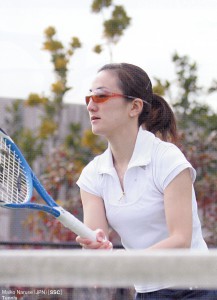 女性用テニスサングラスに度入りが可能なテニス用サングラスができました。