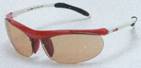 ジュニアのテニスどきのサングラスは、軽くて、安全であるサングラスを選びましょう。