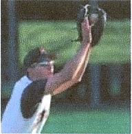 野球どきの跳ね上げ式度入りサングラスは、遠近両用サングラスとしても便利です。