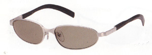 テニス時の偏光サングラスは、一般のサングラスと違って視界がクッキリとします。