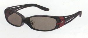 スポーツサングラスの偏光レンズは、テニスに適した偏光レンズ選びが大切です。