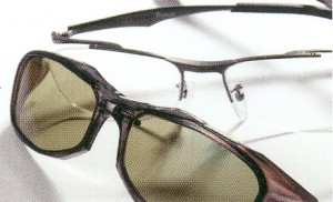度付きサングラスを製作される方にお勧めの度入り偏光サングラスは、偏光レンズの製法と技術の差によって違いがあります。