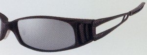 メガネと同じように偏光サングラスでも大切なのは、レンズです。
