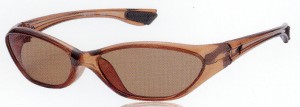 度付き眼鏡にも使用しているＣＲ３９素材を仕様した偏光サングラスをご提案。