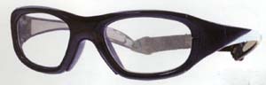 スポーツグラス度付きゴーグルはスポーツにおける眼の保護メガネにもなります。