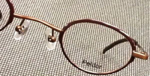 強度近視遠視眼鏡のレンズを薄く出来るフレーム