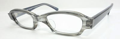 強度近視の方の眼鏡レンズが薄くなるフレーム